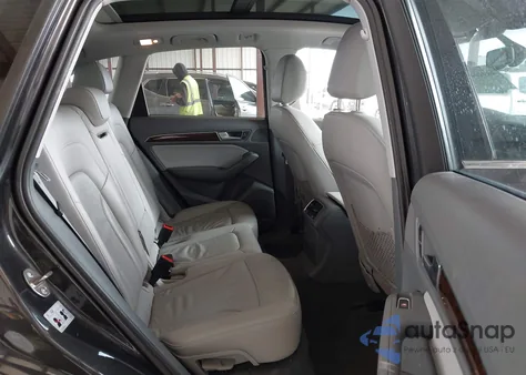 2015 Audi Q5 2.0T Premium z USA, uszkodzony, nr VIN WA1LFAFP1FA097664